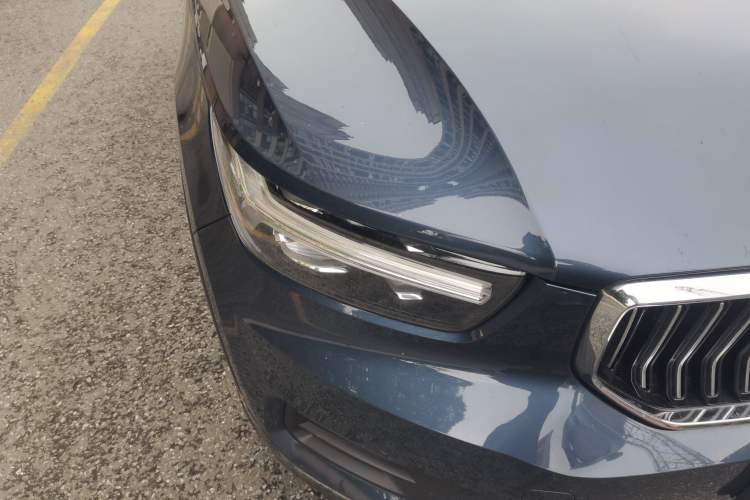 Used Volvo XC40 2022 T4 Four-Wheel Drive Smart & Luxurious Edition Right Front Headlight