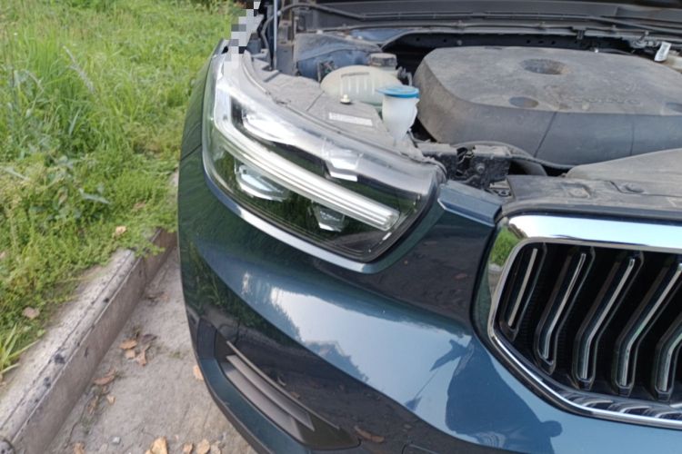Used Volvo XC40 2022 T4 Four-Wheel Drive Smart & Stylish Edition Right Front Headlight