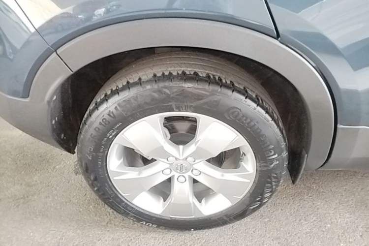 Used Volvo XC40 2022 T4 Four-Wheel Drive Smart & Stylish Edition Right Rear Wheel Hub