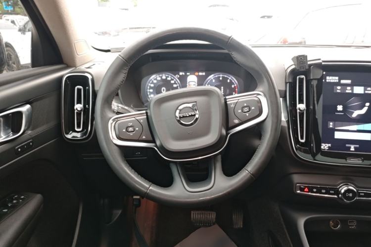 Used Volvo XC40 2022 T4 Four-Wheel Drive Smart & Stylish Edition Steering Wheel