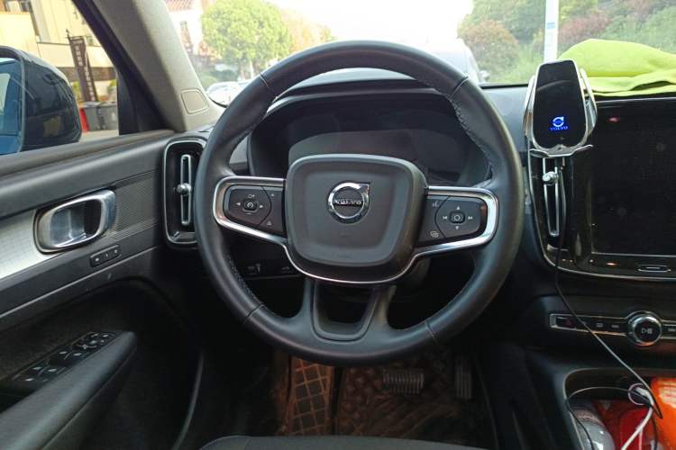 Used Volvo XC40 2022 T4 Four-Wheel Drive Smart & Stylish Edition Steering Wheel