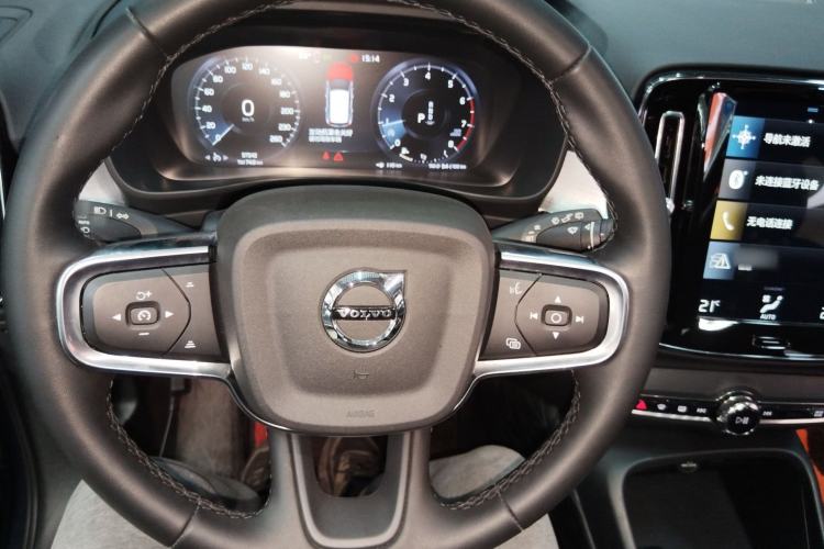 Used Volvo XC40 2022 T4 Four-Wheel Drive Smart & Stylish Edition Steering Wheel
