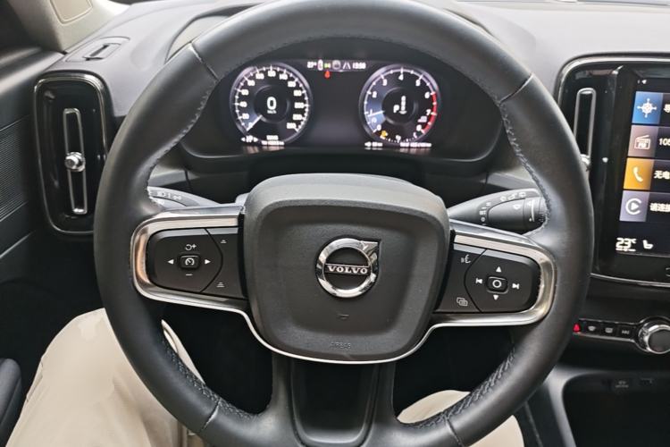 Used Volvo XC40 2022 T4 Four-Wheel Drive Smart & Luxurious Edition Steering Wheel