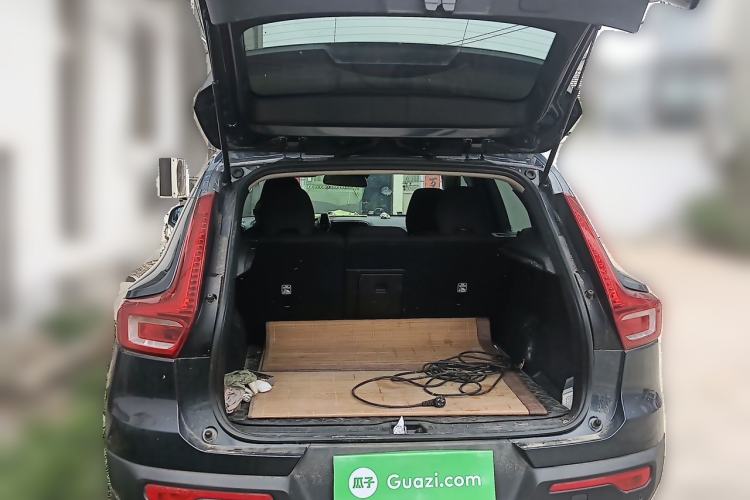 Used Volvo XC40 2022 T4 Four-Wheel Drive Smart & Stylish Edition Trunk