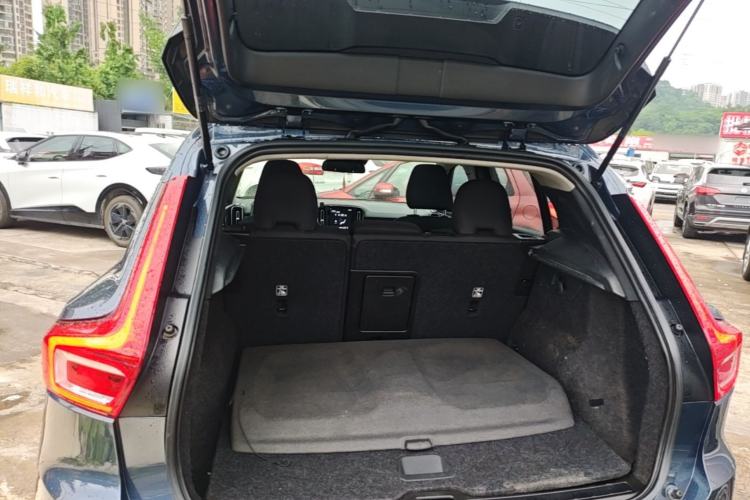 Used Volvo XC40 2022 T4 Four-Wheel Drive Smart & Stylish Edition Trunk