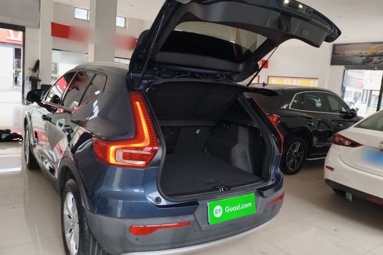 Used Volvo XC40 2022 T4 Four-Wheel Drive Smart & Stylish Edition Trunk