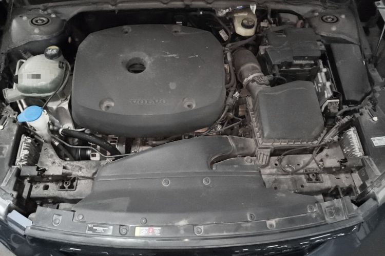 Used Volvo XC40 2022 T4 Four-Wheel Drive Smart & Dynamic Sport Edition Engine Bay