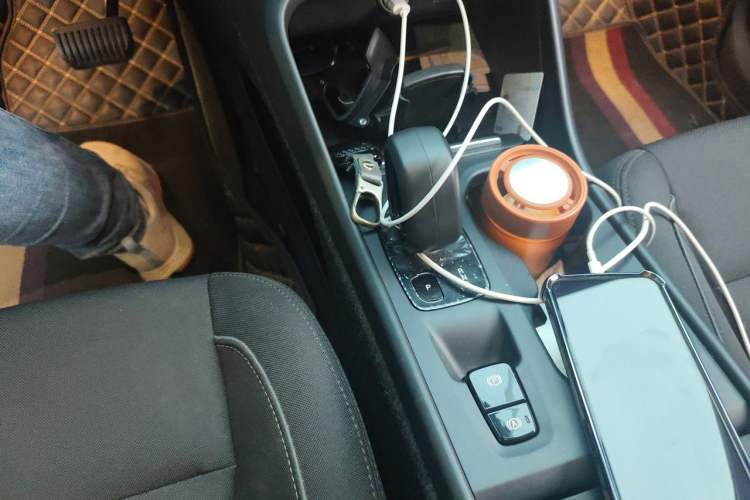 Used Volvo XC40 2022 T4 Four-Wheel Drive Smart & Stylish Edition Gear Lever