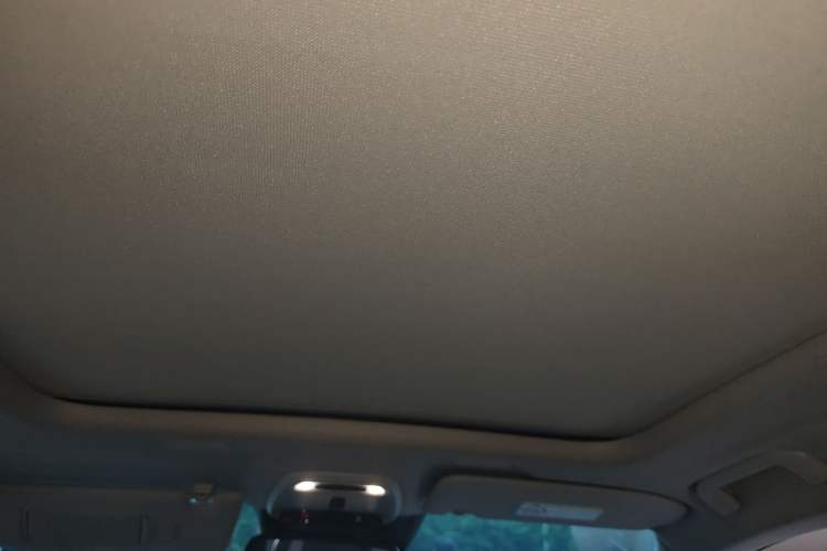 Used Volvo XC40 2022 T4 Four-Wheel Drive Smart & Stylish Edition Headliner
