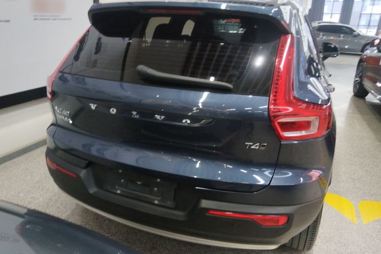 Used Volvo XC40 2022 T4 Four-Wheel Drive Smart & Stylish Edition Exterior 2