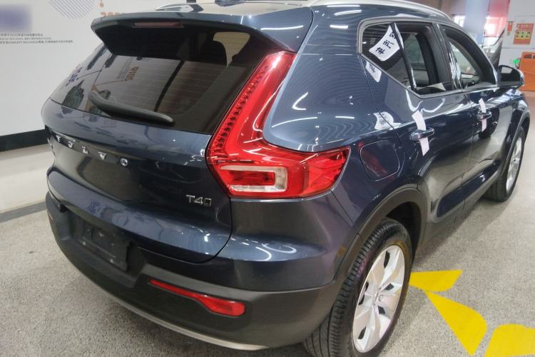 Used Volvo XC40 2022 T4 Four-Wheel Drive Smart & Stylish Edition Exterior 3