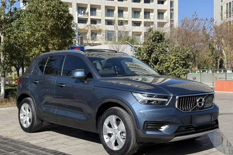 Used Volvo XC40 2022 T4 Four-Wheel Drive Smart & Stylish Edition Exterior 9