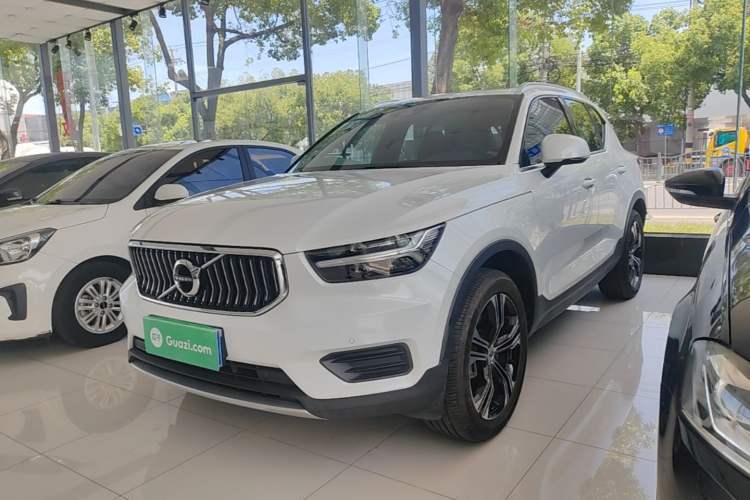 Used Volvo XC40 2022 T4 Four-Wheel Drive Smart & Luxurious Edition Guazi used car, China used car export, Used car for sale, Used cars, Cheapest cars for sale