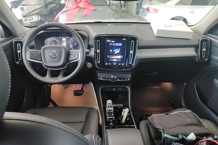 Used Volvo XC40 2022 T4 Four-Wheel Drive Smart & Luxurious Edition Center Console
