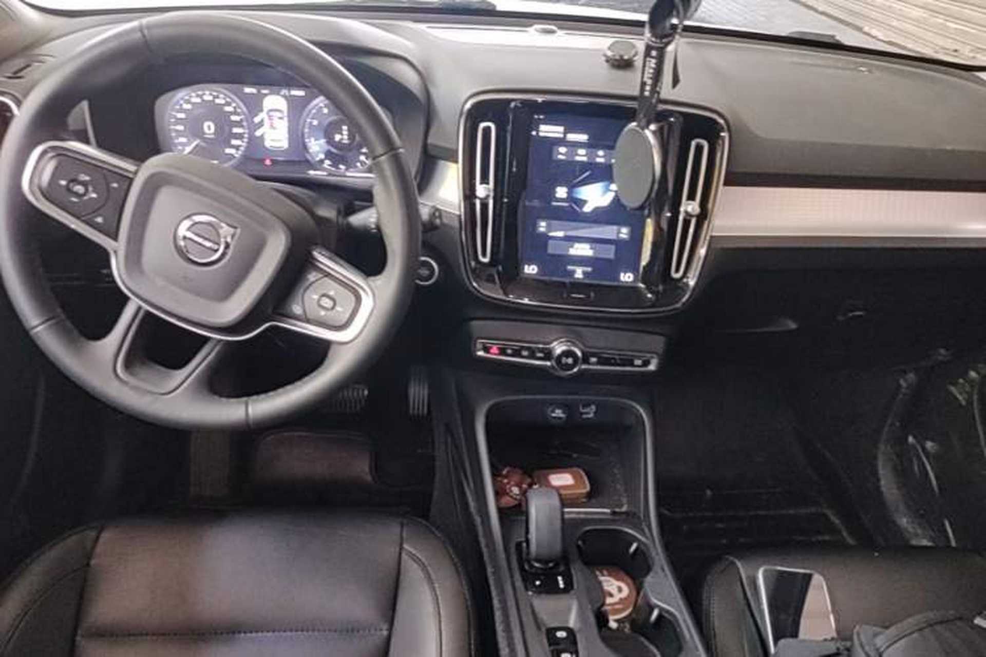 Used Volvo XC40 2022 T4 Four-Wheel Drive Smart & Stylish Edition Center Console