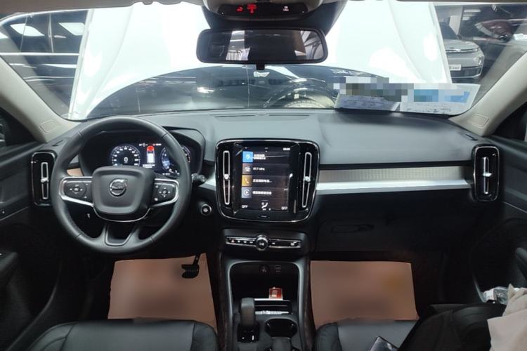 Used Volvo XC40 2022 T4 Four-Wheel Drive Smart & Stylish Edition Center Console