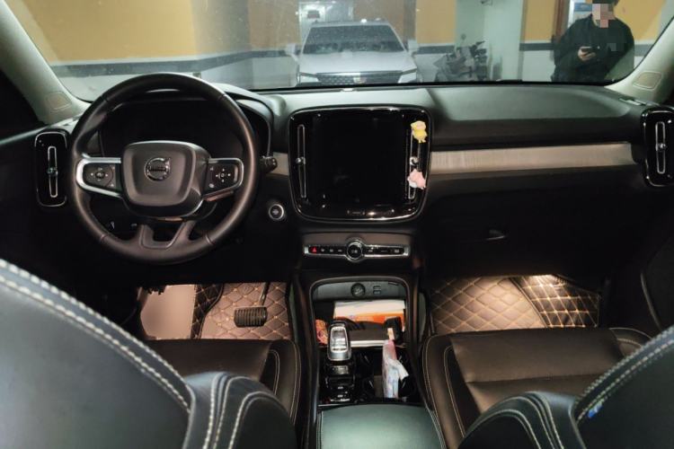 Used Volvo XC40 2022 T4 Four-Wheel Drive Smart & Luxurious Edition Center Console