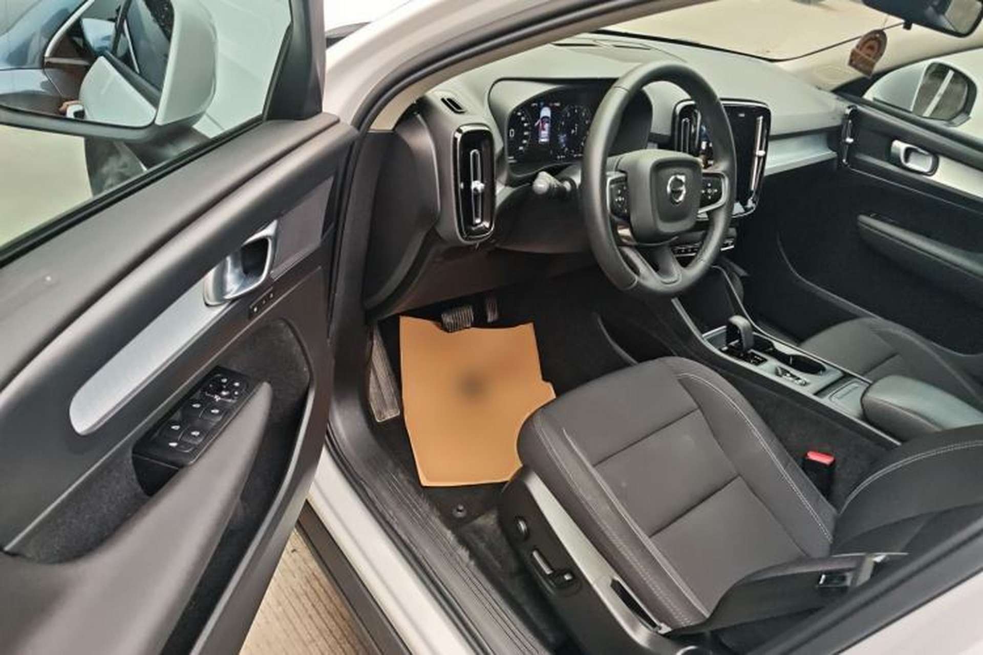 Used Volvo XC40 2022 T4 Four-Wheel Drive Smart & Stylish Edition Driver Seat