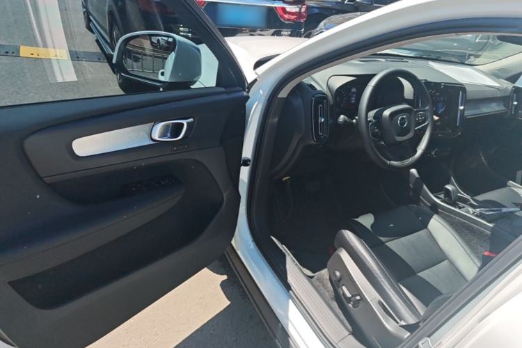 Used Volvo XC40 2022 T4 Four-Wheel Drive Smart & Stylish Edition Driver Seat