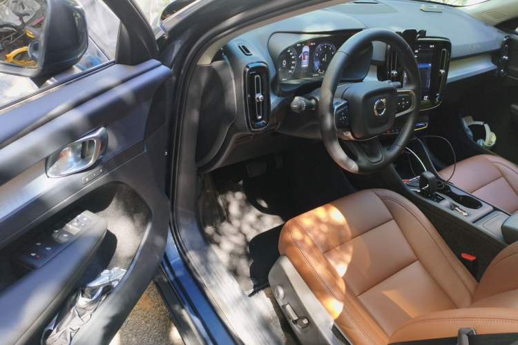 Used Volvo XC40 2022 T4 Four-Wheel Drive Smart & Stylish Edition Driver Seat