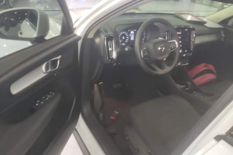 Used Volvo XC40 2022 T4 Four-Wheel Drive Smart & Stylish Edition Driver Seat