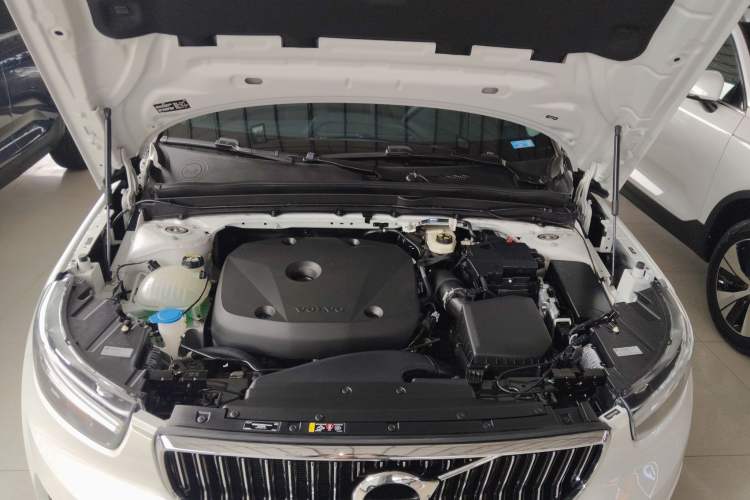 Used Volvo XC40 2022 T4 Four-Wheel Drive Smart & Luxurious Edition Engine Bay