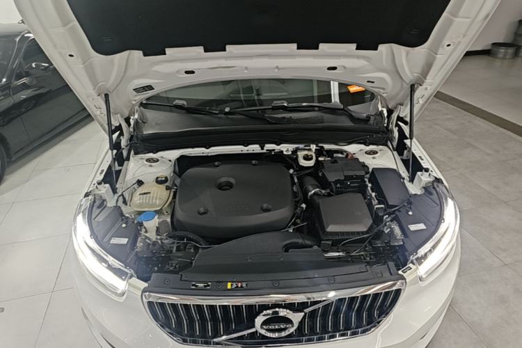 Used Volvo XC40 2022 T4 Four-Wheel Drive Smart & Stylish Edition Engine Bay