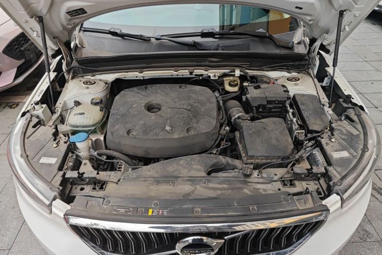 Used Volvo XC40 2022 T4 Four-Wheel Drive Smart & Luxurious Edition Engine Bay