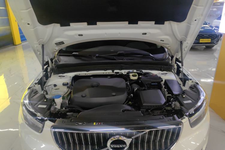Used Volvo XC40 2022 T4 Four-Wheel Drive Smart & Luxurious Edition Engine Bay
