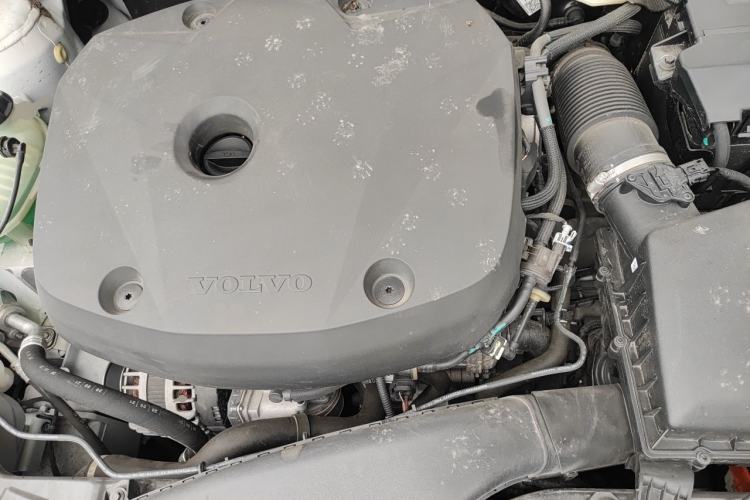 Used Volvo XC40 2022 T4 Four-Wheel Drive Smart & Luxurious Edition Engine Bay