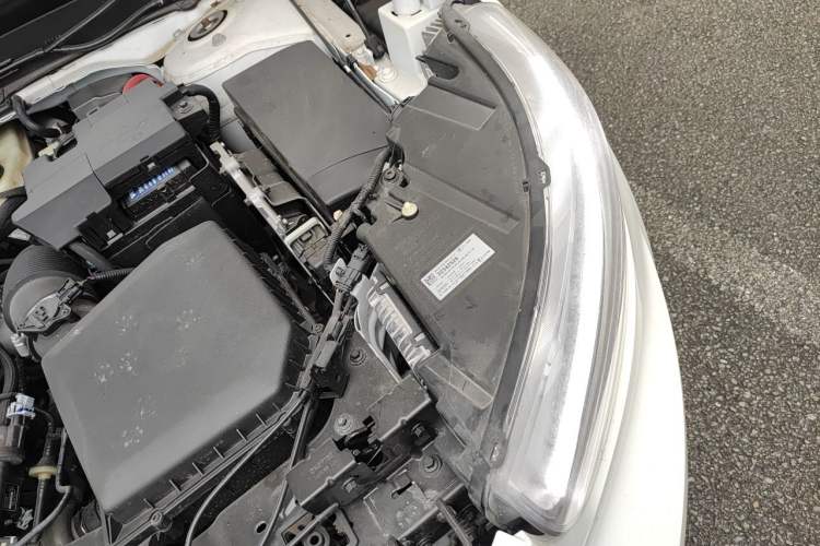 Used Volvo XC40 2022 T4 Four-Wheel Drive Smart & Luxurious Edition Engine Bay Left