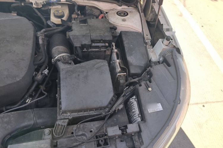 Used Volvo XC40 2022 T4 Four-Wheel Drive Smart & Stylish Edition Engine Bay Left