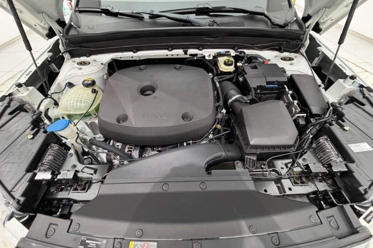 Used Volvo XC40 2022 T4 Four-Wheel Drive Smart & Stylish Edition Engine Bay