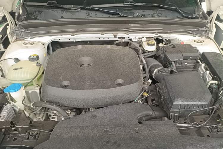 Used Volvo XC40 2022 T4 Four-Wheel Drive Smart & Stylish Edition Engine Bay