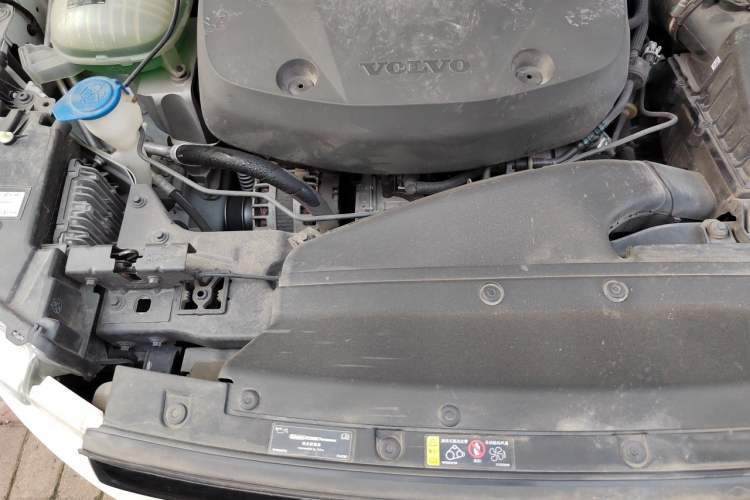Used Volvo XC40 2022 T4 Four-Wheel Drive Smart & Dynamic Sport Edition Engine Bay Right