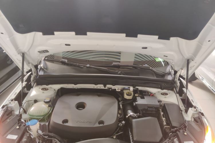 Used Volvo XC40 2022 T4 Four-Wheel Drive Smart & Stylish Edition Engine Bay