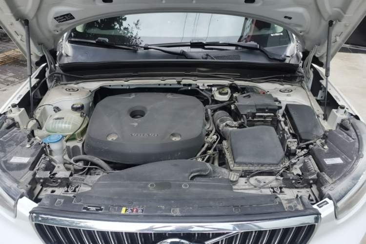 Used Volvo XC40 2022 T4 Four-Wheel Drive Smart & Stylish Edition Engine Bay