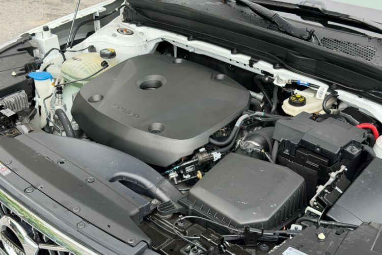 Used Volvo XC40 2022 T4 Four-Wheel Drive Smart & Luxurious Edition Engine Bay