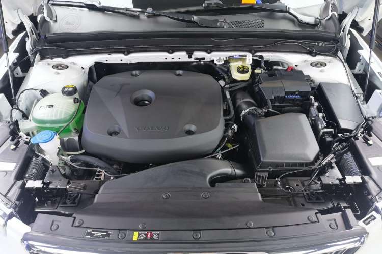 Used Volvo XC40 2022 T4 Four-Wheel Drive Smart & Luxurious Edition Engine Bay