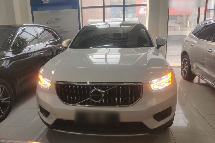 Used Volvo XC40 2022 T4 Four-Wheel Drive Smart & Stylish Edition Exterior 1
