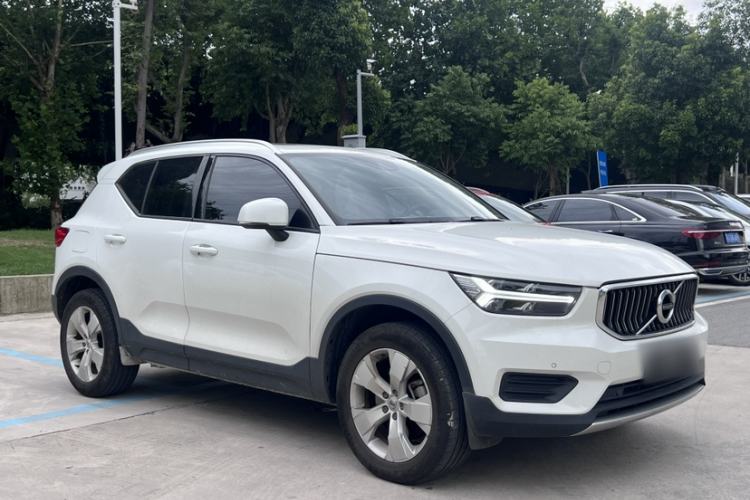 Used Volvo XC40 2022 T4 Four-Wheel Drive Smart & Stylish Edition Exterior 2
