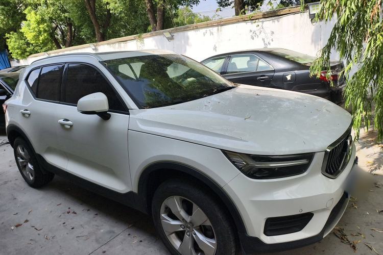Used Volvo XC40 2022 T4 Four-Wheel Drive Smart & Stylish Edition Exterior 2