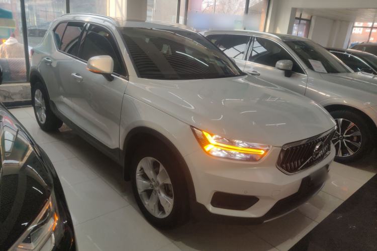 Used Volvo XC40 2022 T4 Four-Wheel Drive Smart & Stylish Edition Exterior 2