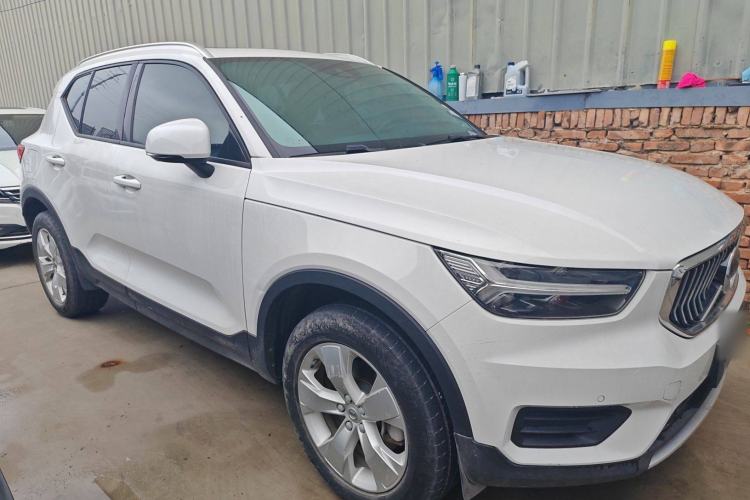 Used Volvo XC40 2022 T4 Four-Wheel Drive Smart & Stylish Edition Exterior 2