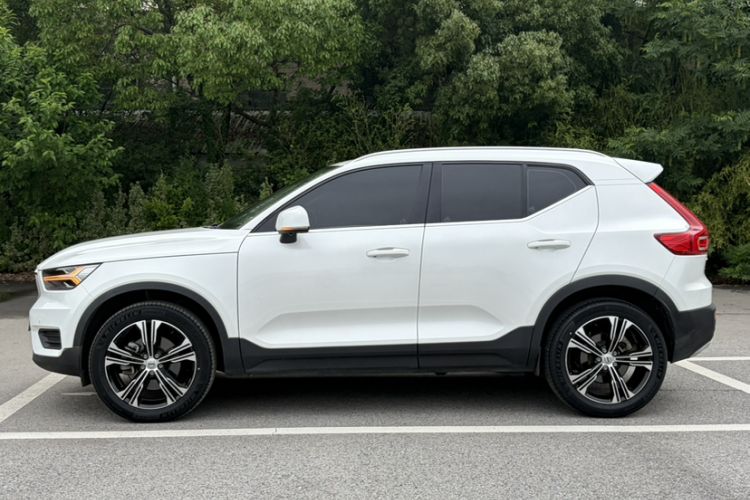 Used Volvo XC40 2022 T4 Four-Wheel Drive Smart & Luxurious Edition Exterior 3