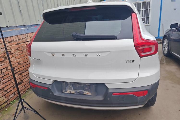 Used Volvo XC40 2022 T4 Four-Wheel Drive Smart & Stylish Edition Exterior 4