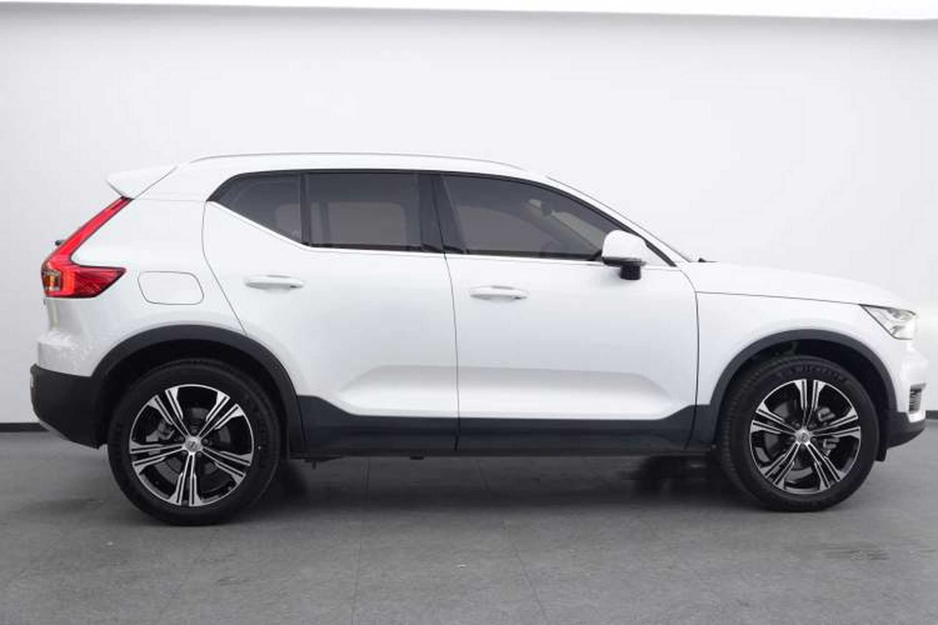 Used Volvo XC40 2022 T4 Four-Wheel Drive Smart & Luxurious Edition Exterior 7