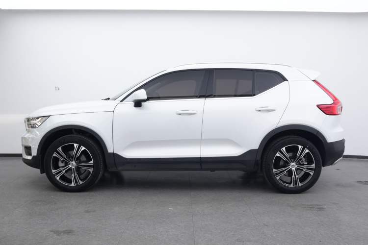 Used Volvo XC40 2022 T4 Four-Wheel Drive Smart & Luxurious Edition Exterior 8