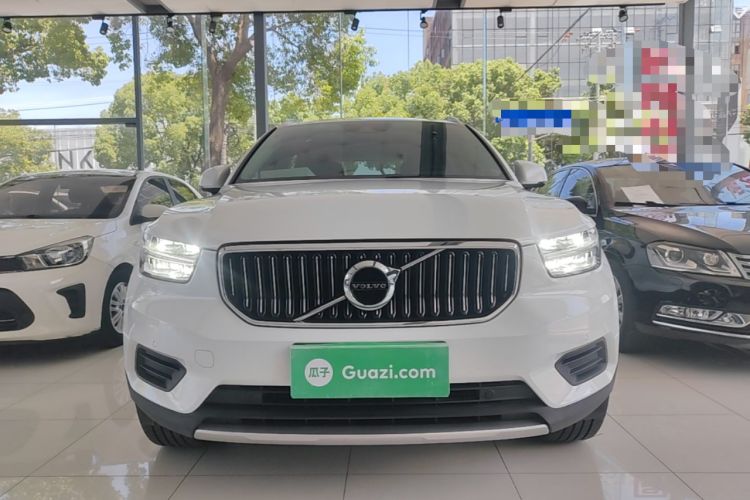 Used Volvo XC40 2022 T4 Four-Wheel Drive Smart & Luxurious Edition Front