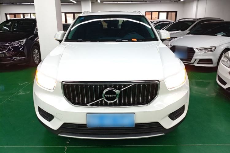 Used Volvo XC40 2022 T4 Four-Wheel Drive Smart & Luxurious Edition Front